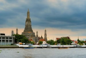 Bangkok: Longtail Boat Canal Tour to Wat Arun