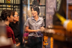 Bangkokissa: Chao Phraya pitkähäntäveneellä.