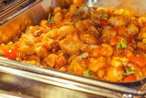 Bangkok: Karnevaaliristeily illallisella, jossa on ilmainen olut ja buffet