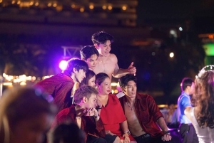 Bangkok: Karnevaaliristeily illallisella, jossa on ilmainen olut ja buffet