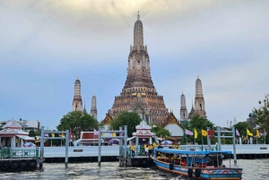 Bangkok: Crucero en barco por el Chao Phraya con bebidas ilimitadas