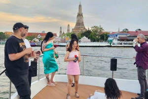 Bangkok: Crucero en barco por el Chao Phraya con bebidas ilimitadas
