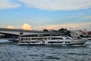 Bangkok: Crucero en barco por el Chao Phraya con bebidas ilimitadas