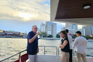 Bangkok: Crucero en barco por el Chao Phraya con bebidas ilimitadas