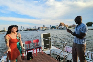 Bangkok: Crucero en barco por el Chao Phraya con bebidas ilimitadas