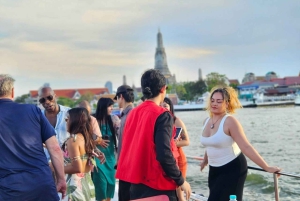 Bangkok: Crucero en barco por el Chao Phraya con bebidas ilimitadas