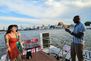Bangkok: Crucero en barco por el Chao Phraya con bebidas ilimitadas