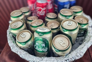 Bangkok: Crucero en barco por el Chao Phraya con bebidas ilimitadas