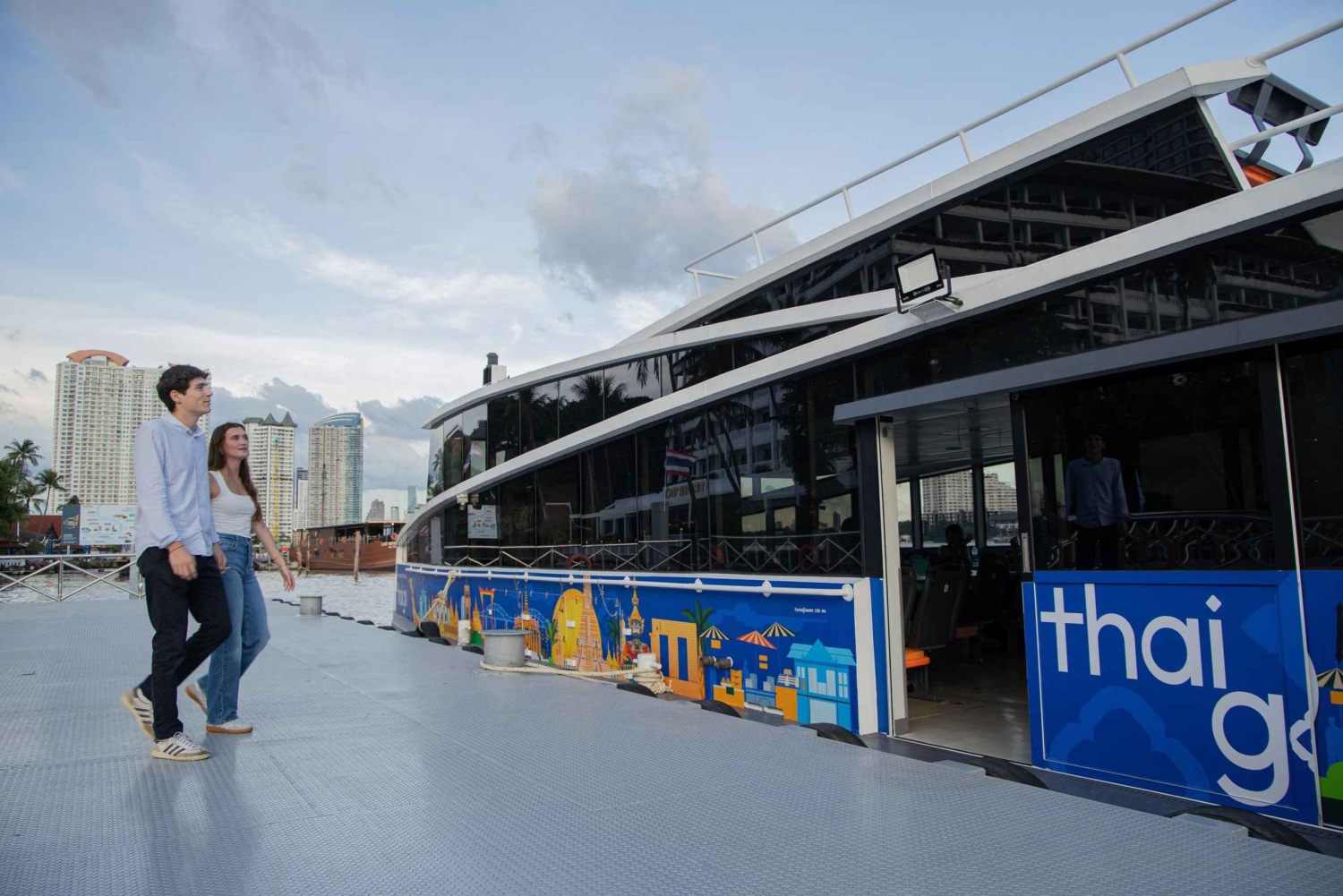 Bangkok: paseo en barco por el río Chao Phraya con opción de comida tailandesa
