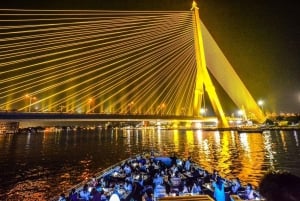 Bangkok: Royal Princess River Dinner Cruise with Live Music