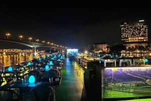 Bangkok: Royal Princess River Dinner Cruise with Live Music