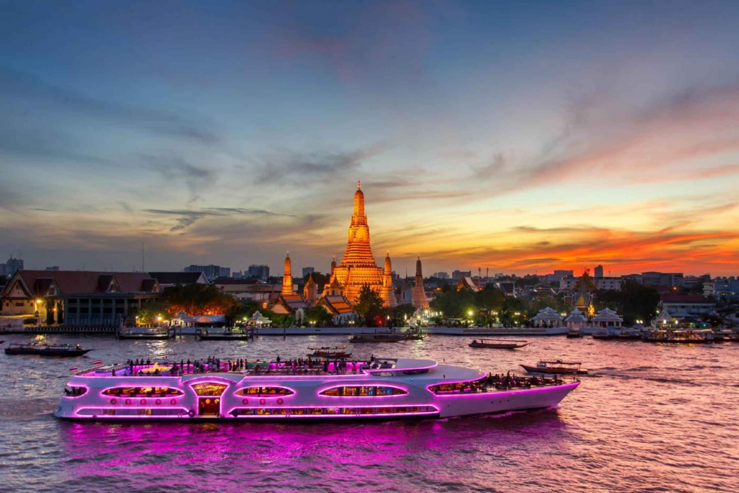 Bangkok: Luxe dinercruise en transfer op de Chao Phraya rivier