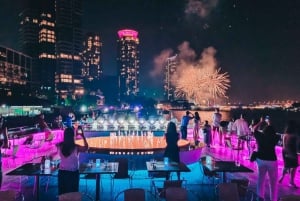 Bangkok: Chao Phraya River Luxury Dinner Cruise og transfer