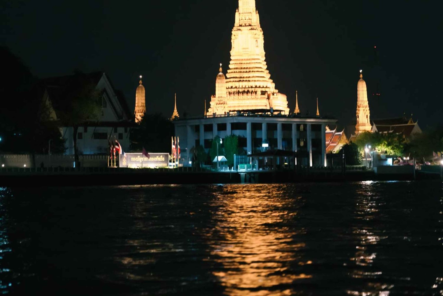 Bangkok: nocny rejs po rzece Chao Phraya łodzią long tail