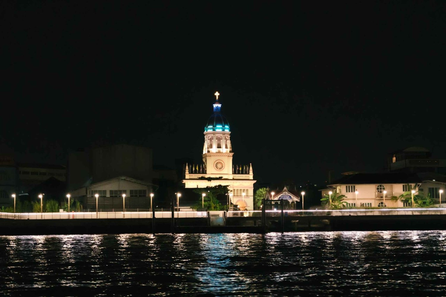 Bangkok: nocny rejs po rzece Chao Phraya łodzią long tail