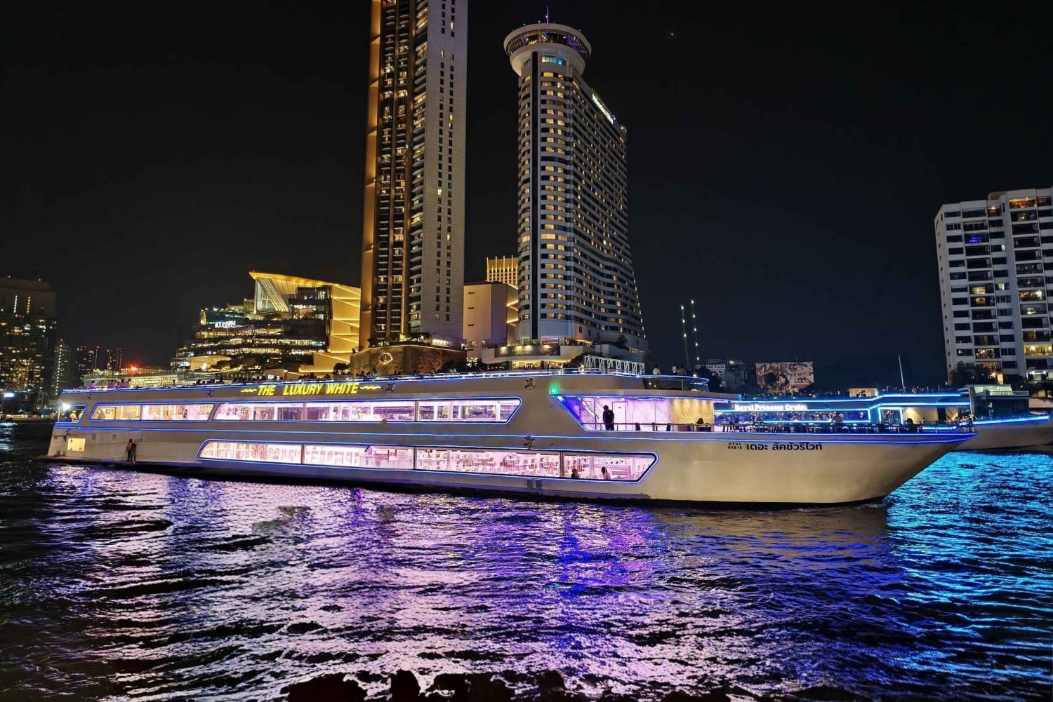 Bangkok: Chao Phraya-elven The Luxury White gratis øl og vin