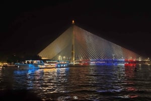 Bangkok: Chao Phraya-elven The Luxury White gratis øl og vin