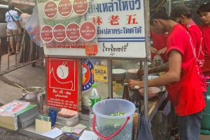 Bangkok: Chinatown Tour with Street Art, Sky Bar & Food