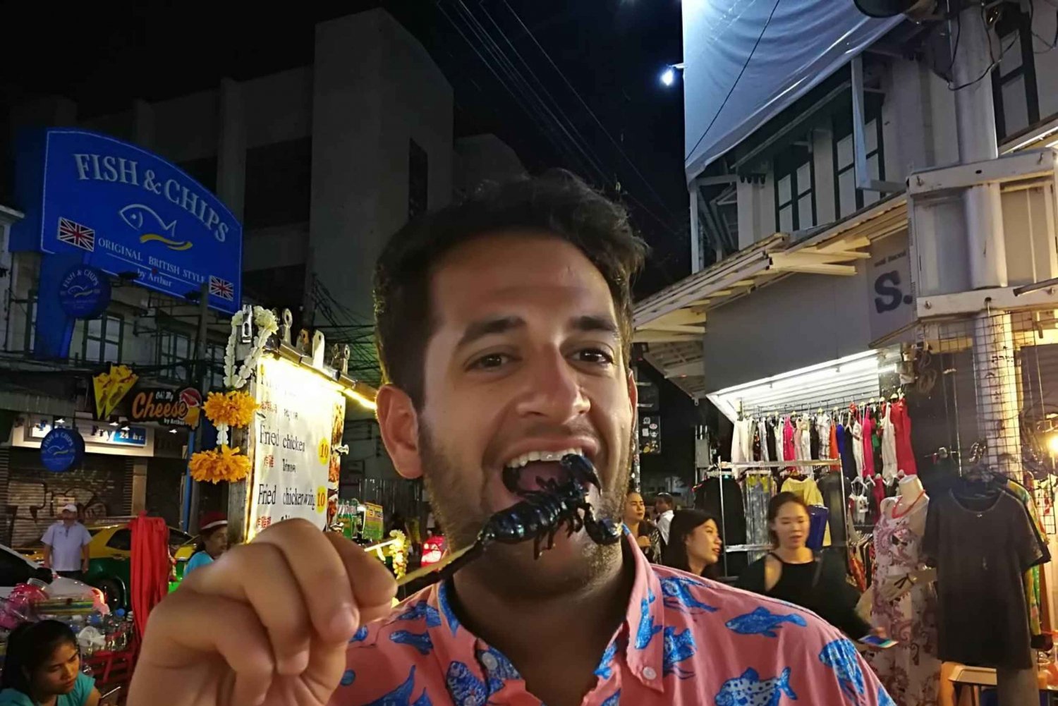 Bangkok: CHOB TUK TUK Ride + Canal Tour + Foods Tasting