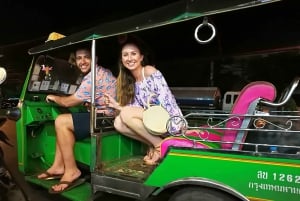 Bangkok: CHOB TUK TUK Ride + Canal Tour + Foods Tasting