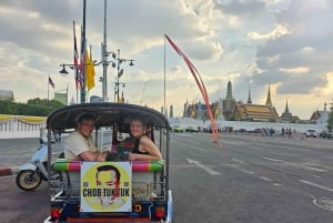 Bangkok: CHOB TUK TUK Ride + Canal Tour + Foods Tasting