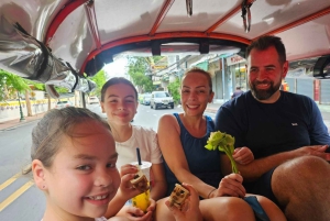 Bangkok : CHOB TUK TUK Ride + Canal Tour + Foods Tasting