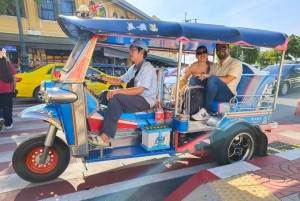 Bangkok : CHOB TUK TUK Ride + Canal Tour + Foods Tasting