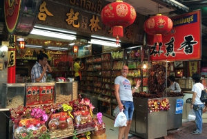 Bangkok : CHOB TUK TUK Ride + Canal Tour + Foods Tasting