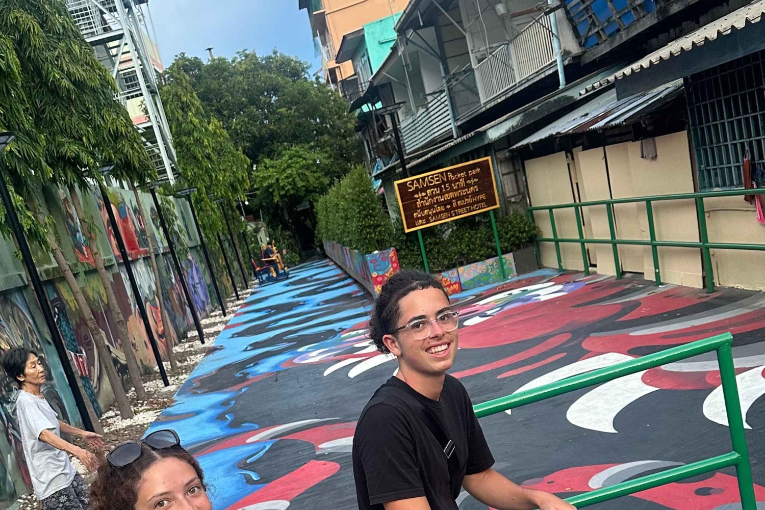 Bangkok: E-Scooter- & Fahrradtour zu den Highlights der Stadt