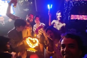 Imprezowa wycieczka po klubach Bangkoku: odkrywaj, łącz się i baw się na całym świecie