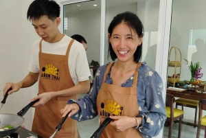 Bangkok: Corso di cucina + giro in Tuk Tuk + tour del mercato