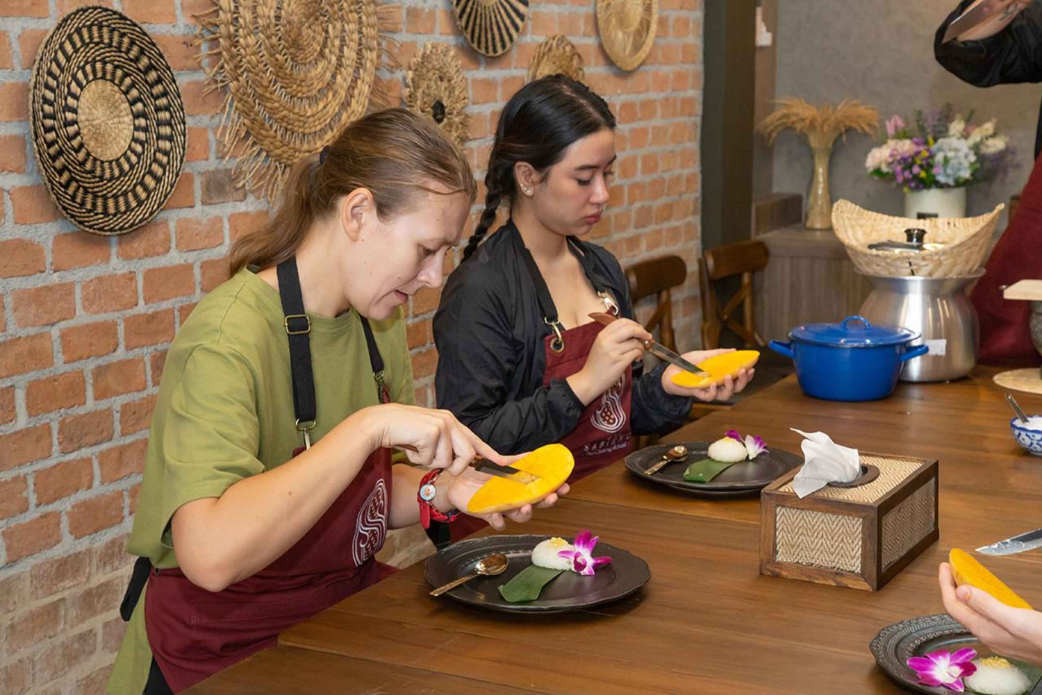 Banguecoque: Aula de culinária com visita ao mercado e passeio de Tuk Tuk