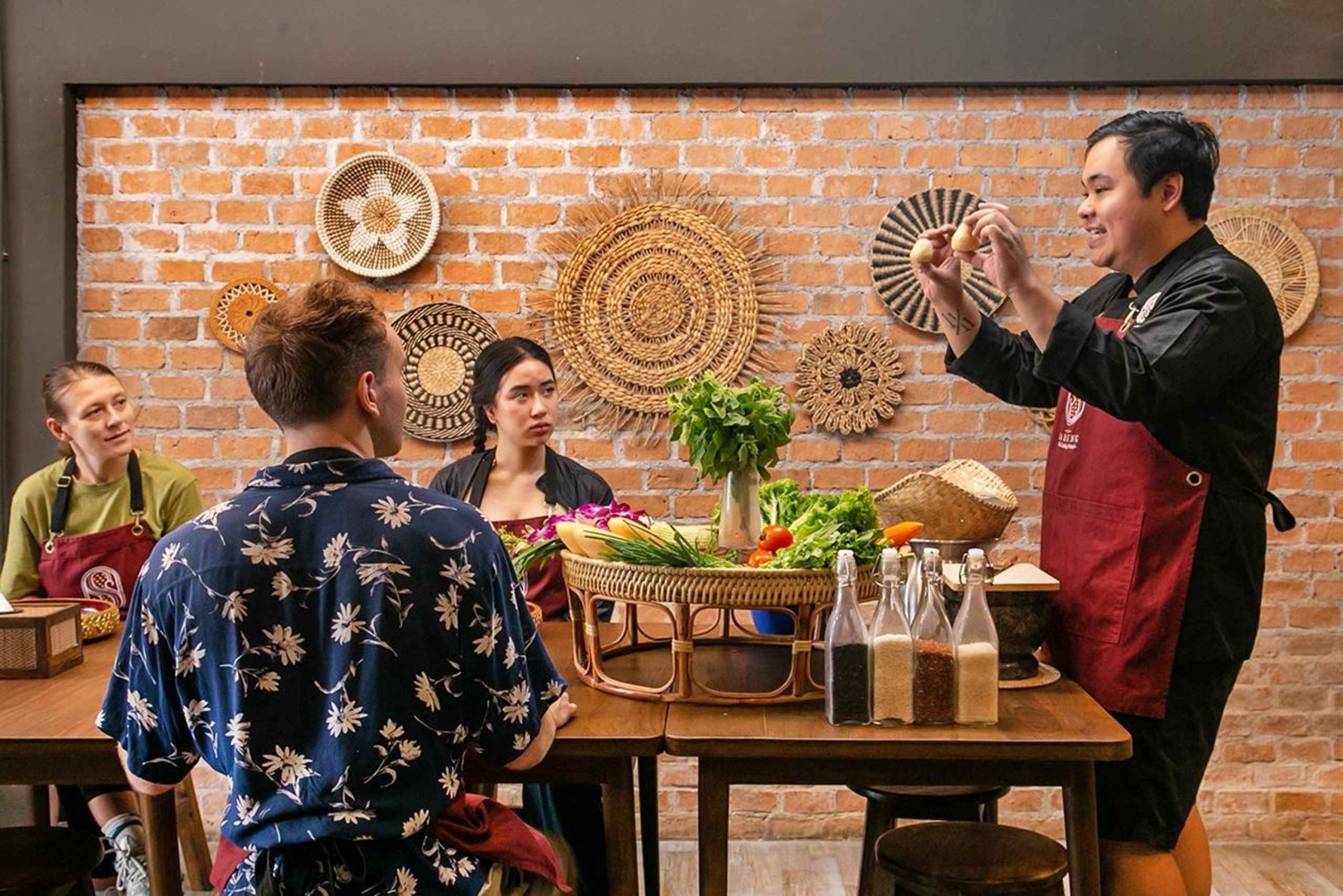 Banguecoque: Aula de culinária com visita ao mercado e passeio de Tuk Tuk