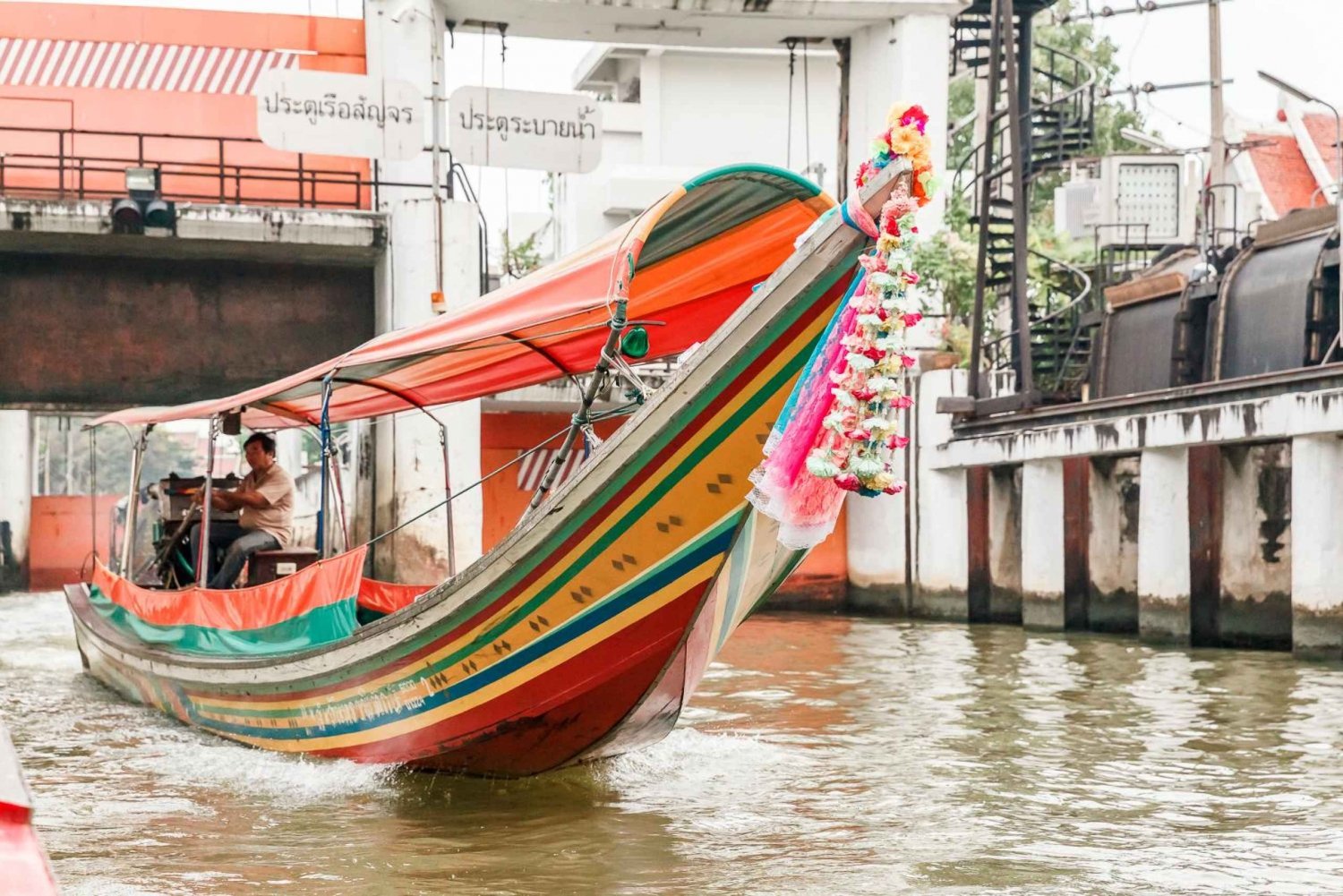 Bangkok: privéverhuur van een longtailboot op maat met een gids