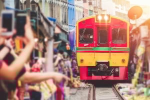 Mercado de Damnoen Saduak y Maeklong, almuerzo incluido - Tour privado