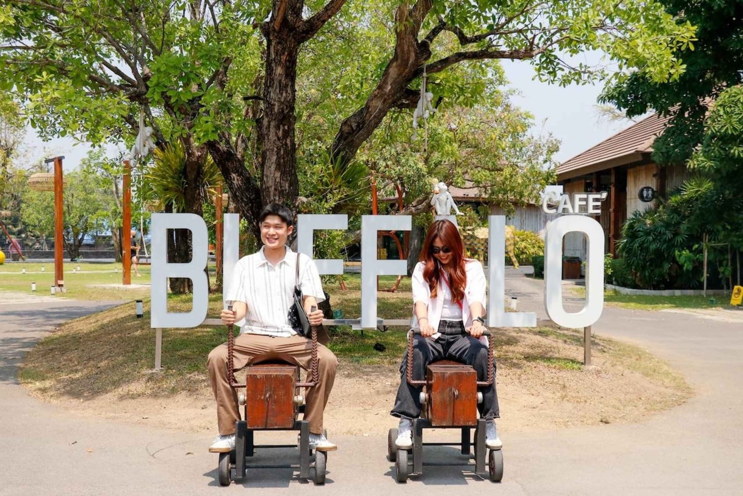 Bangkok: Damnoen Saduak und Zugmarkt mit Bootsfahrt