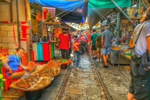 Bangkok: Damnoen Saduak, Mae Klong Train Market & Mahanakhon