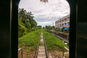 Bangkok: Damnoen Saduak Market and Maeklong Railway Market