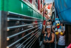 Bangkok: tour di 1 giorno al Grand Palace e al mercato galleggiante con trasferimento