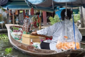 Bangkokissa: Maeklongin rautatie- ja kelluvien markkinoiden kierros