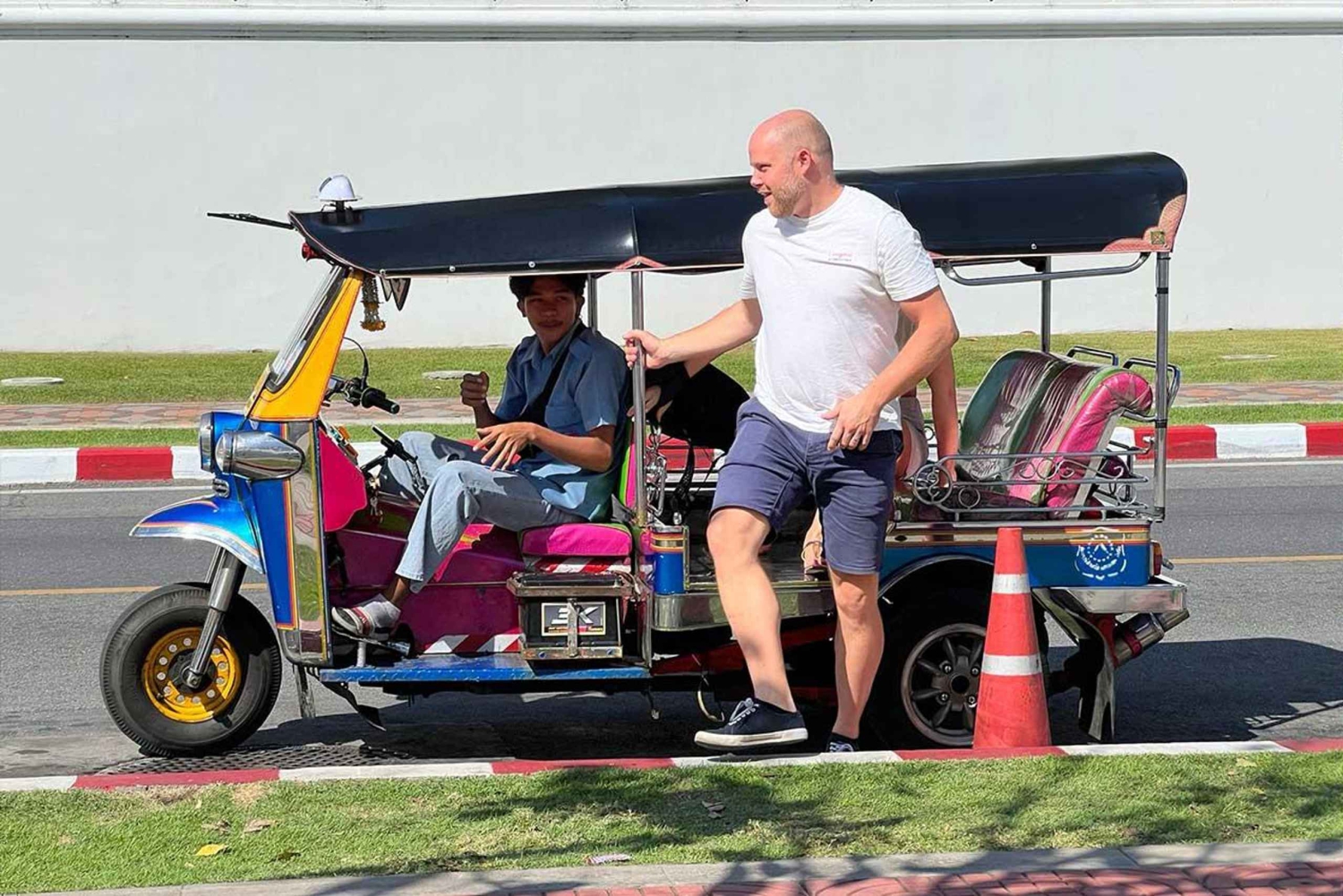 Dagsutflykt Bangkok: Mat, tempel & Tuk-Tuk