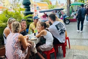 Jednodniowa wycieczka do Bangkoku: Jedzenie, świątynia i tuk-tuk
