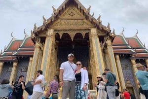 Bangkok Day Tour: Food, Temple & Tuk-Tuk