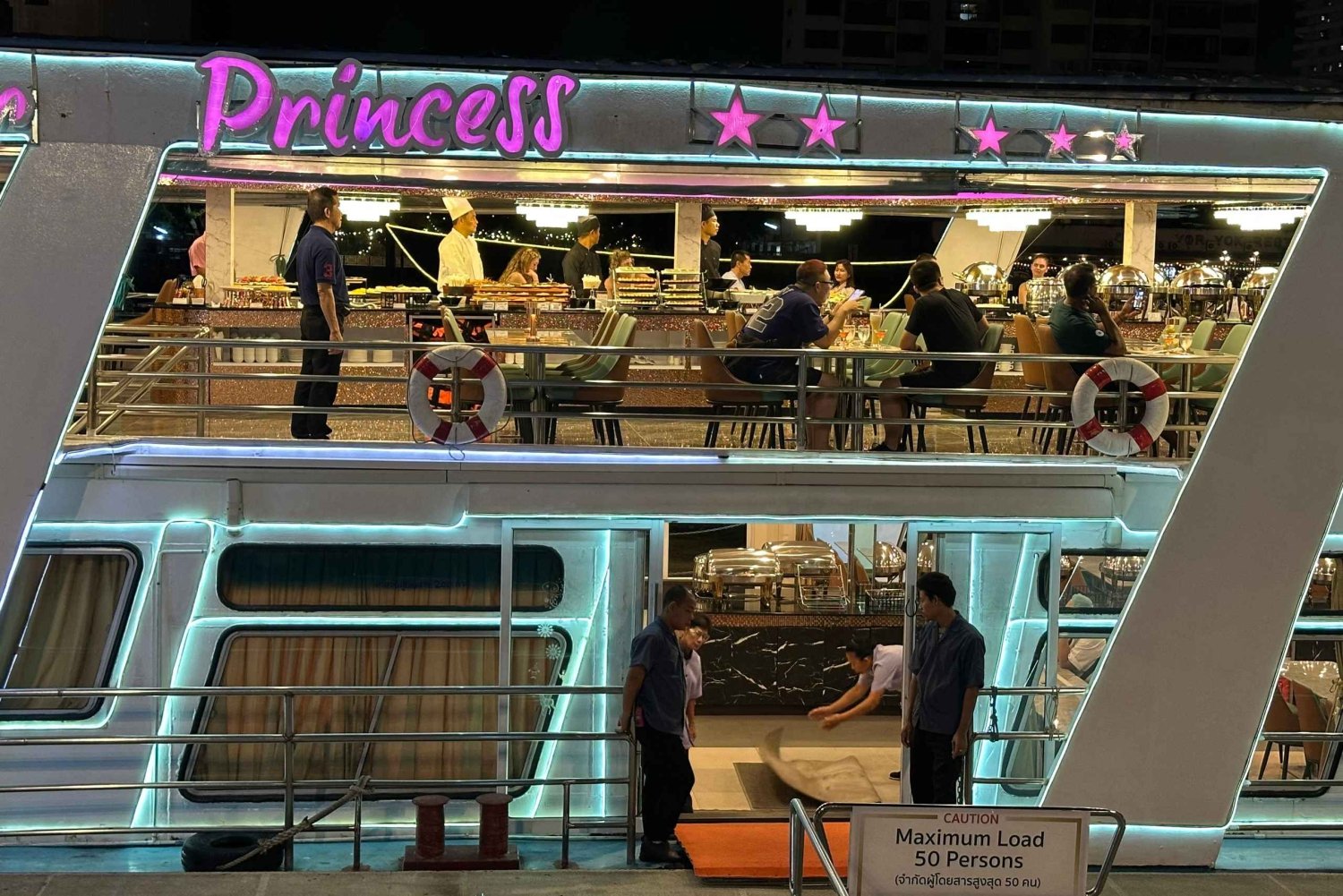 Cena in crociera a Bangkok con vista sul fiume