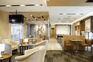 Bangkok: Don Mueang Airport Miracle Lounge Access