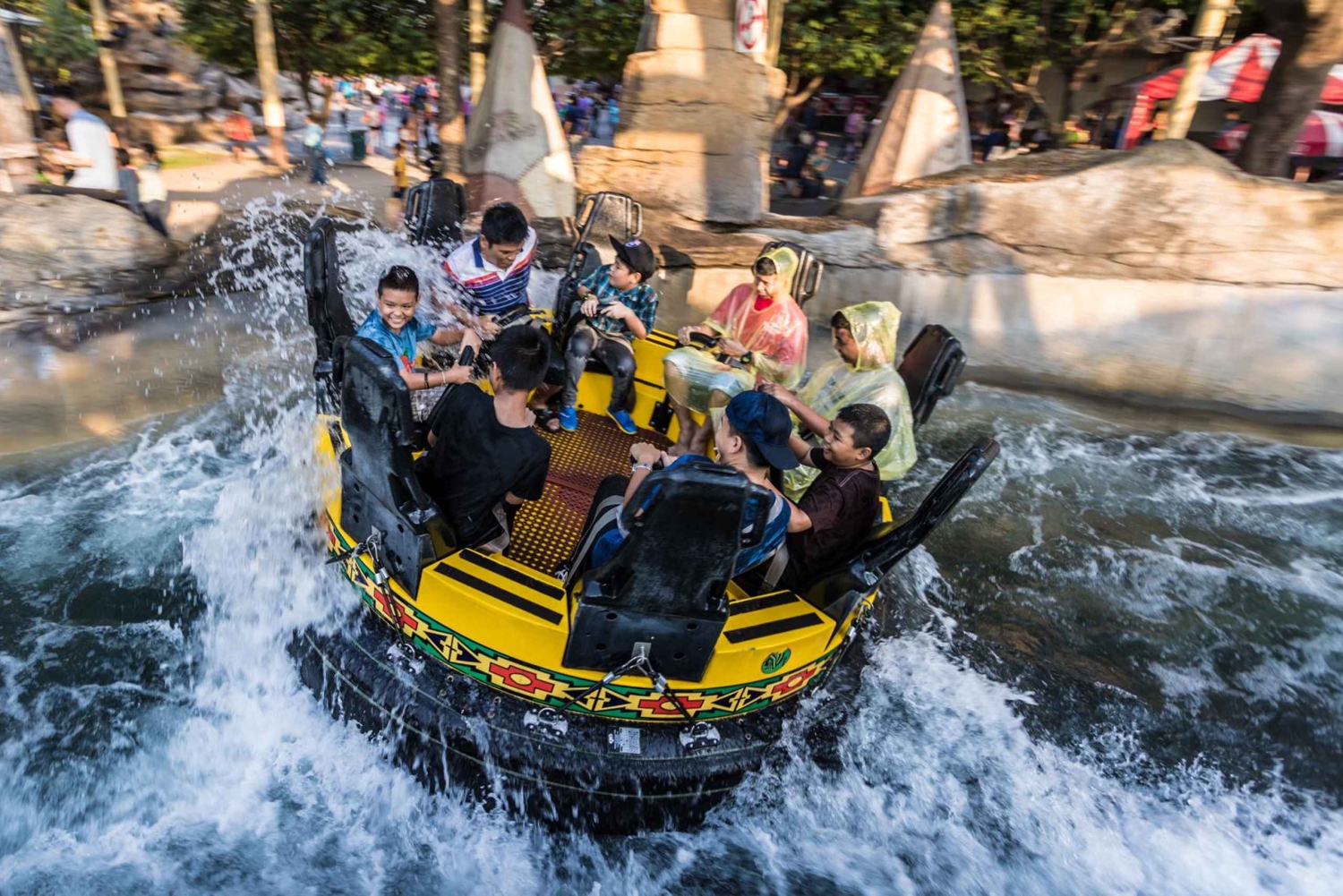 Bangkok: DreamWorld Amusement Park Entry Ticket