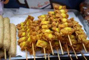 Tour gastronómico e de Tuk Tuk elétrico em Banguecoque: Thonburi e Wang Lang