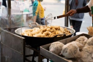 Tour gastronómico e de Tuk Tuk elétrico em Banguecoque: Thonburi e Wang Lang