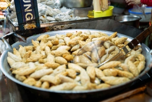 Tour gastronómico e de Tuk Tuk elétrico em Banguecoque: Thonburi e Wang Lang