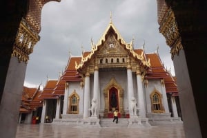 バンコク:現地ガイドによる電動トゥクトゥクツアー